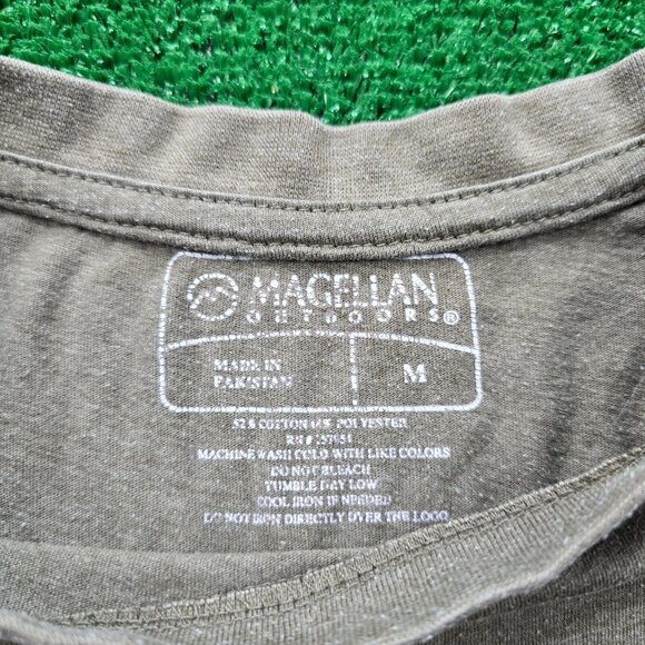 Magellan Tshirt Mens Medium Brown Short Sleeve Labrador Dog Outdoor Hunting - Picture 8 of 8